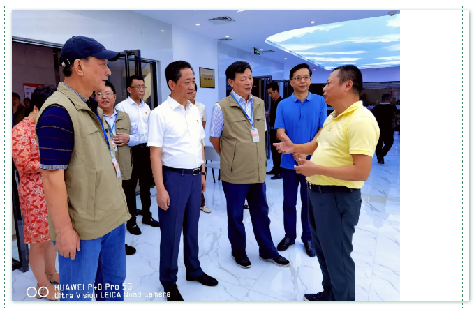 漳州電商直播產(chǎn)業(yè)園舉行授牌儀式，直播帶貨成為一縣一品的標(biāo)配