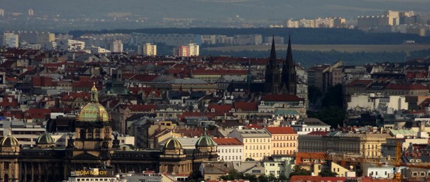 掌風(fēng)暴青,青島掌上風(fēng)暴網(wǎng)絡(luò)科技有限公司--時尚、美食、風(fēng)土人文等各類生活元素為基礎(chǔ)的視頻創(chuàng)作團(tuán)隊