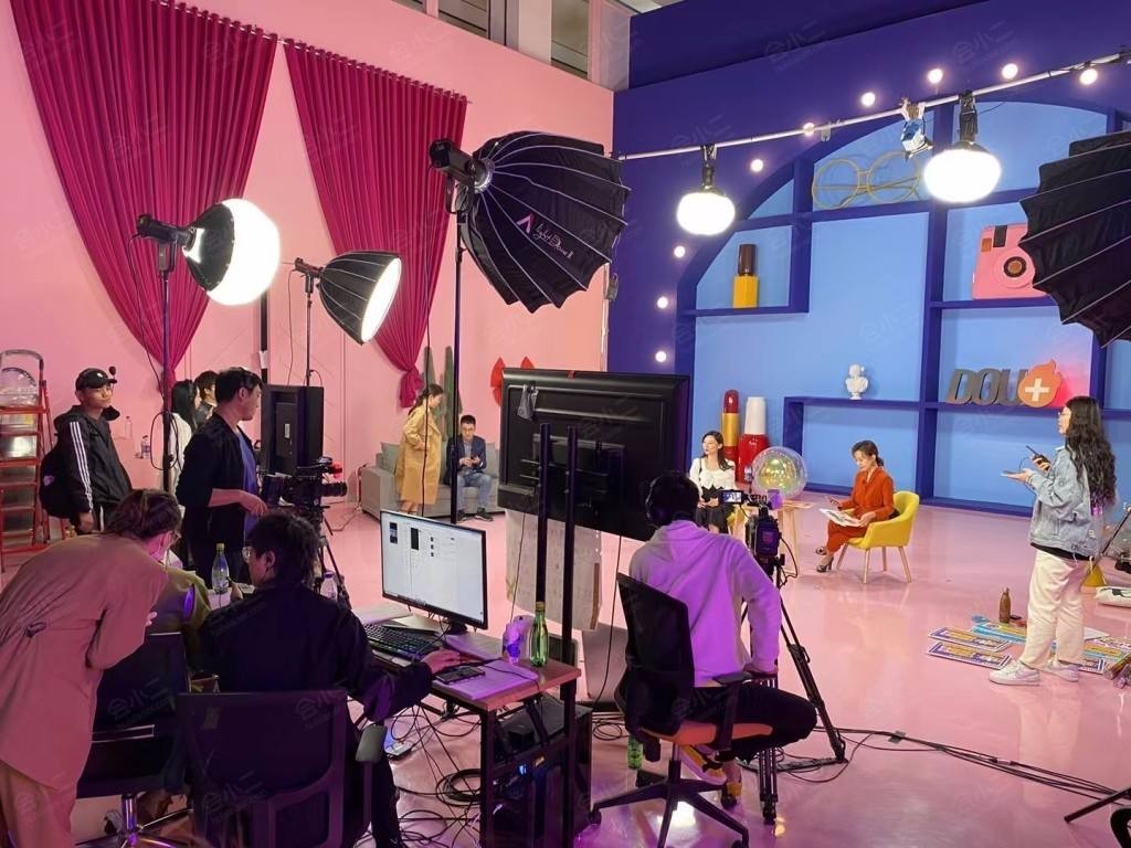 建議直播電商產(chǎn)業(yè)園重點(diǎn)采用以下兩種開發(fā)模式