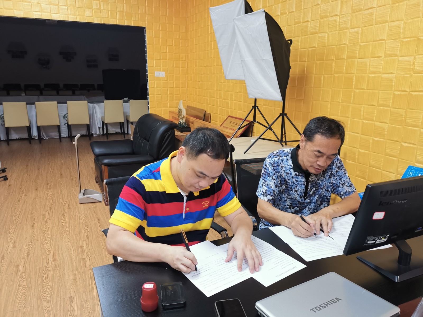 直播帶貨--從零到一組建直播間團隊