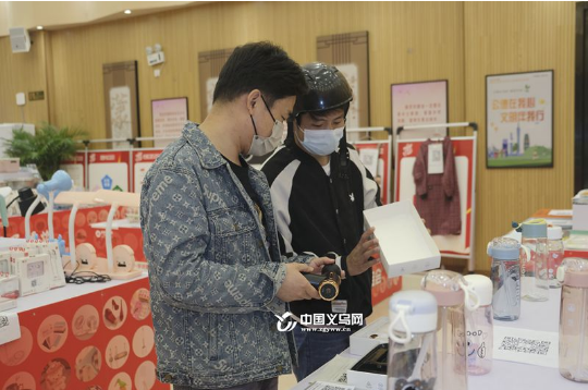 談?wù)勑〖t書的粉絲量該如何增加?