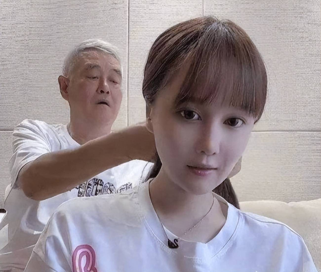 趙本山女兒球球說結(jié)婚時(shí)要直播帶貨