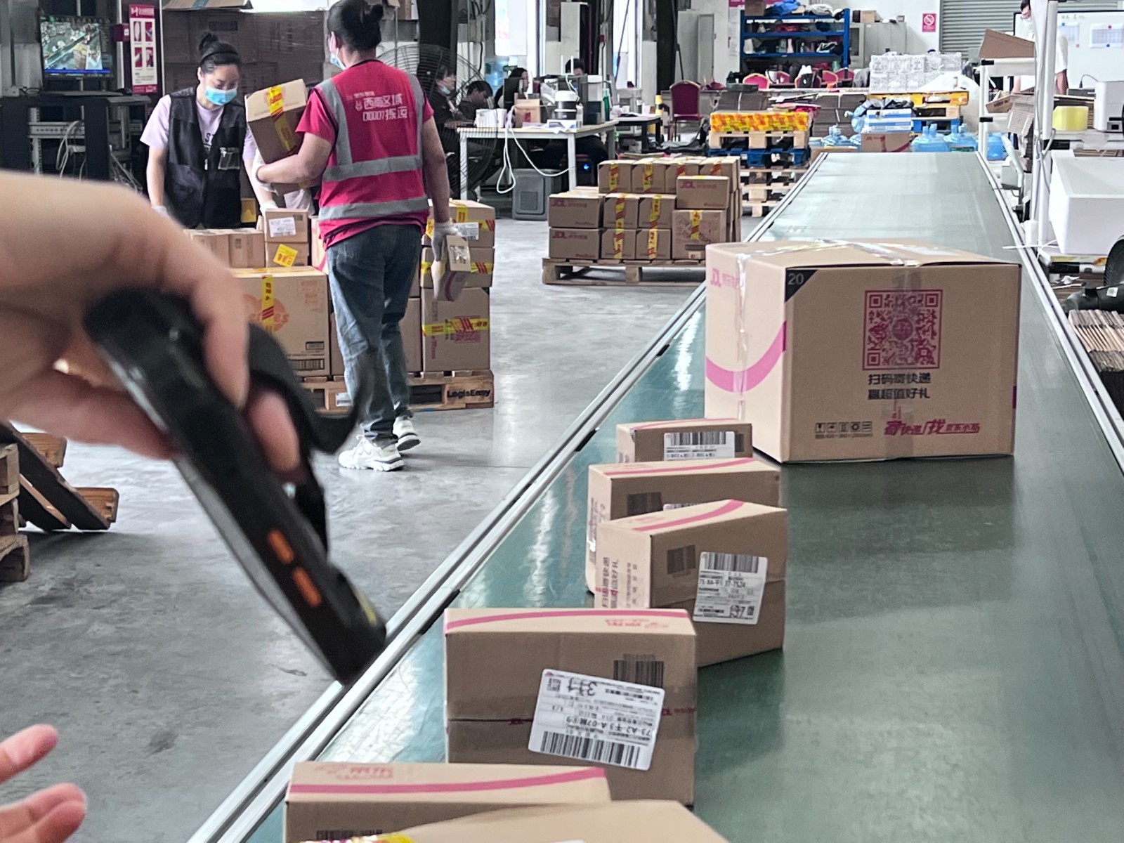 雷軍：小米SU7正在快速提升產(chǎn)能